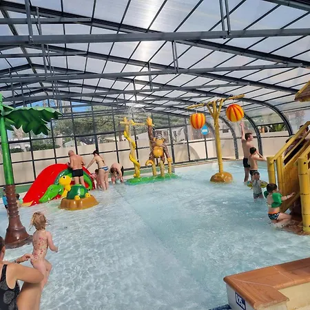 База отдыха Petit Coin De Paradis A La Yole