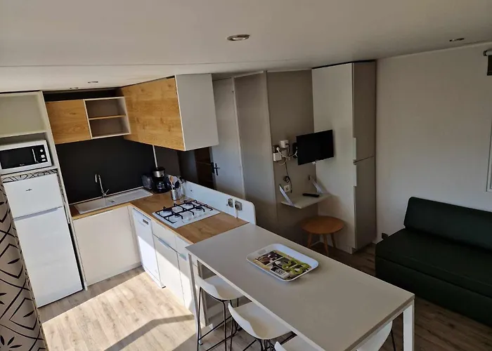 Holiday park Petit Coin De Paradis A La Yole